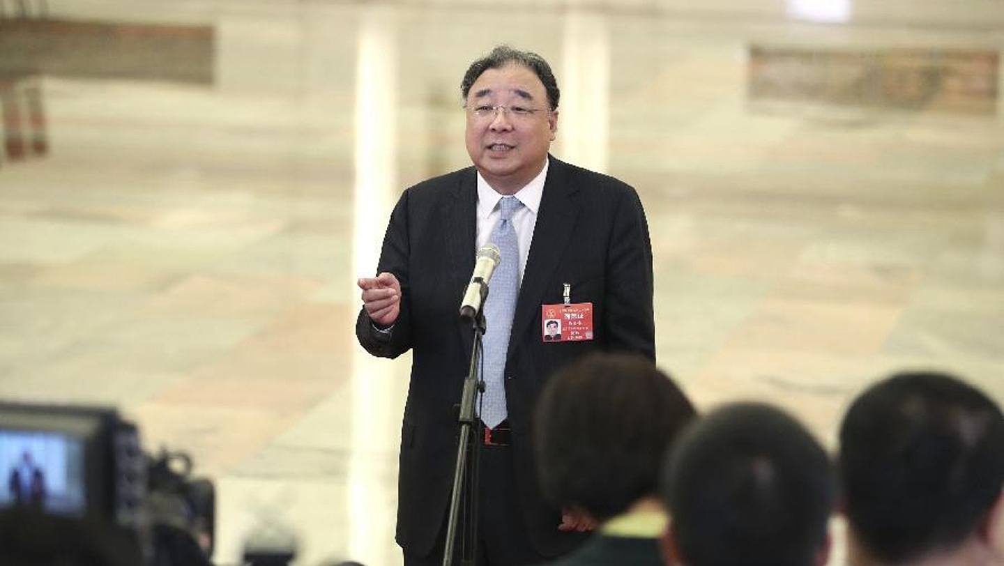 在湖北官场接连临阵换将之后，中国卫健委主任马晓伟是否会被追追责引发舆论关注。（新华社