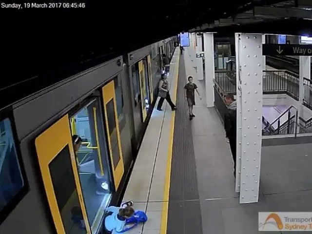 悉尼火车刚靠站，小女孩一眨眼就没了，妈妈吓到崩溃！火车站的黑洞，每年吞掉200多个孩子... - 21