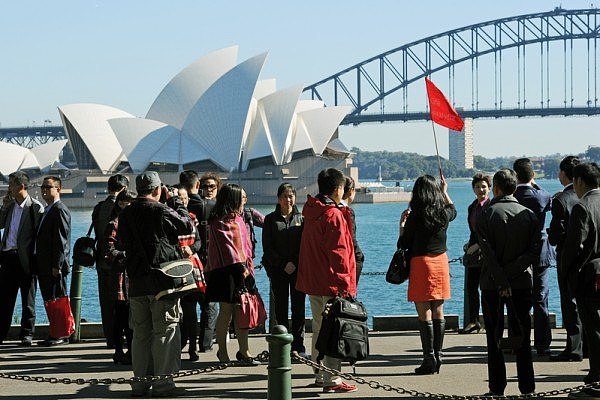 新冠疫情肆虐，澳各大酒店疯狂降价！中国游客被“拒之门外”，旅游业恐每月损失近$10亿！（组图） - 2
