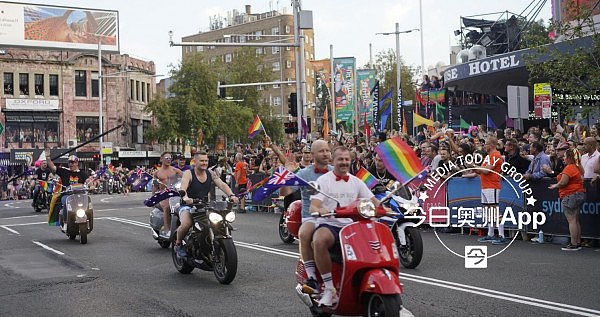悉尼今夜彩虹色！同性恋大游行数十万人狂欢，华人方阵惊艳亮相！（视频/组图） - 24