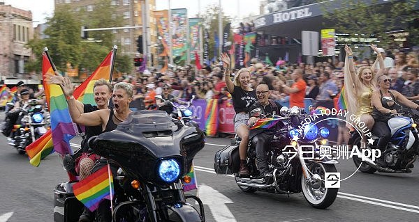 悉尼今夜彩虹色！同性恋大游行数十万人狂欢，华人方阵惊艳亮相！（视频/组图） - 26