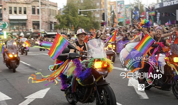 悉尼同性恋狂欢节游行盛大回归！艾博年亮相创造历史，华人方阵引爆全场（视频/组图） - 89