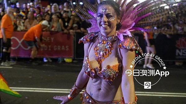 悉尼今夜彩虹色！同性恋大游行数十万人狂欢，华人方阵惊艳亮相！（视频/组图） - 8