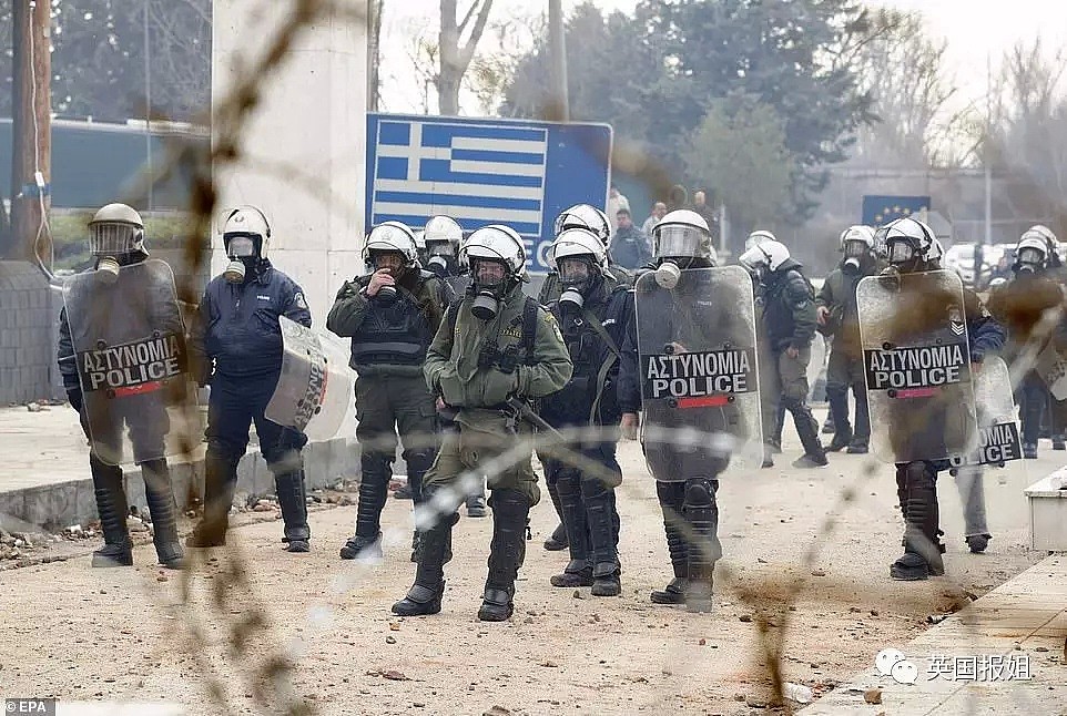 疫情肆虐，8万难民疯狂涌向希腊，催泪瓦斯驱赶不走，边境冲突不断!！欧盟吓疯了…（组图） - 7