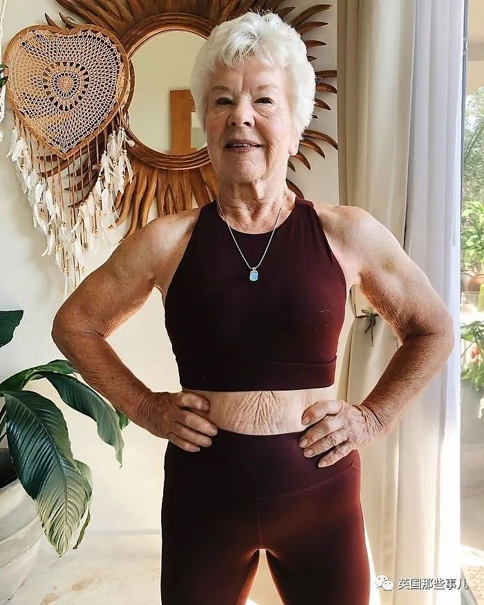 【健身】胖奶奶从70岁开始撸铁健身，3年后身材居然如此好看！（组图） - 33