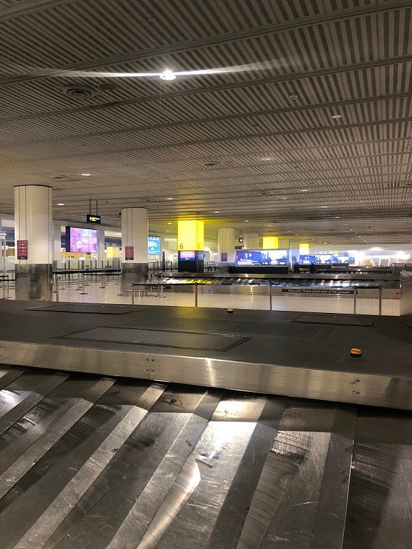 corona-2-airport-arrivals-inter.jpg,0