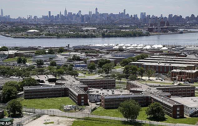 纽约市或启动尘封12年计划应对疫情爆发，让囚犯挖万人坑填埋尸体