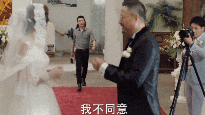 35岁黄轩不渴望婚姻，他和父母的关系令网友感慨：就是卫哲本人！（组图） - 14