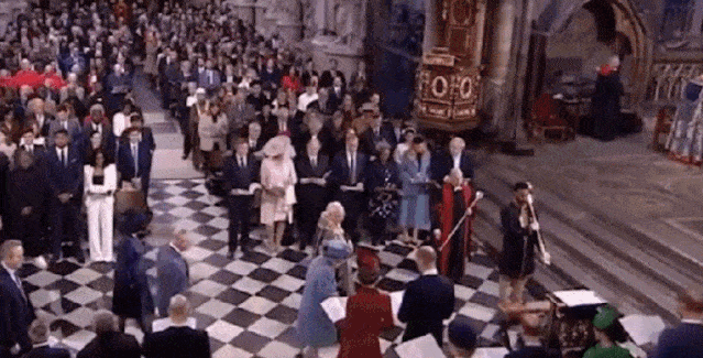 哈里梅根回英参加庆典，结果被女王给“孤立”了...（组图） - 12