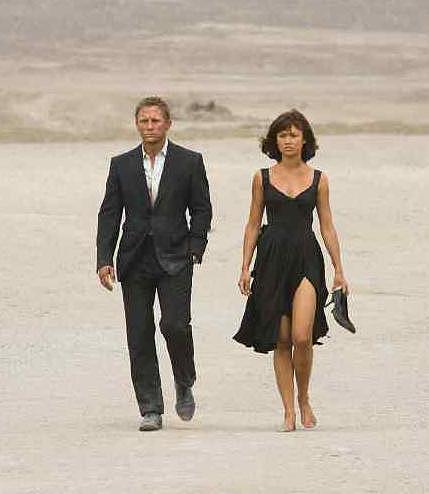 好莱坞明星第三例！“007邦女郎”欧嘉·柯瑞兰寇确诊新冠肺炎，发烧一周
