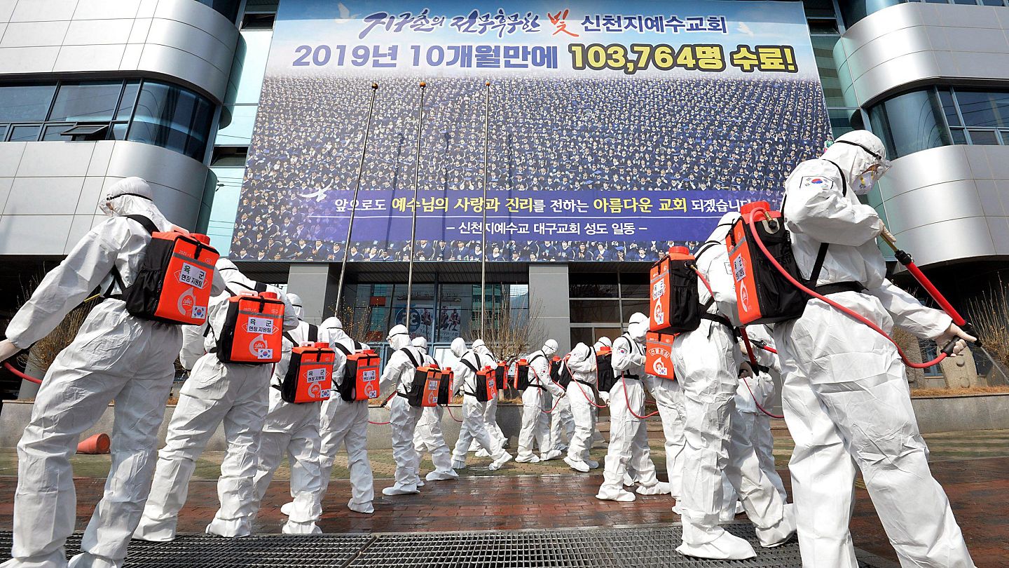 新冠肺炎疫情在全球蔓延，世界经济增长遭遇“黑天鹅”（AP）