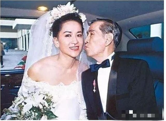 太惨了！生前被妻子转移超10亿财产，让儿子假装败家子，他死后还被大闹灵堂（组图） - 5