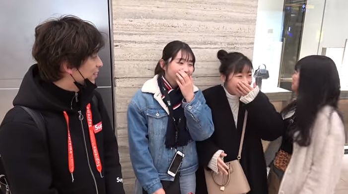 街头采访日本人为什么不戴口罩，路人：“比起肺炎，更担心我的妆会花”（组图） - 12