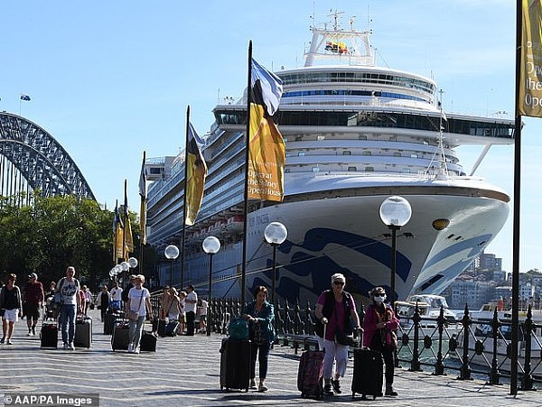 26280182-8139295-Debacle_More_than_2400_passengers_got_off_the_Ruby_Princess_crui-m-36_1584934382387.jpg,0