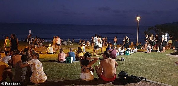 社交距离令形同虚设！数百人齐聚拜伦湾海滩看日落（组图） - 3