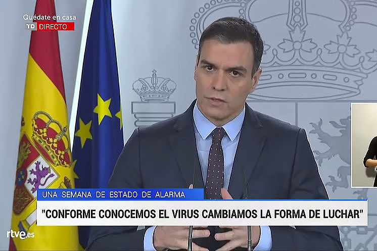 Pedro Sánchez, este domingo, durante su comparecencia tras su...