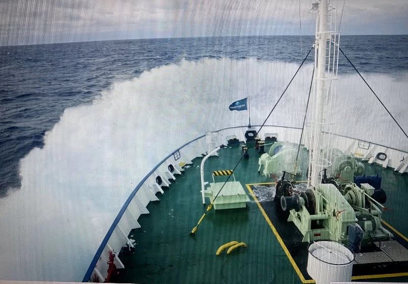中国男子南极行碰上疫情：漂游33天后，轮船被拒绝靠岸...（组图） - 4