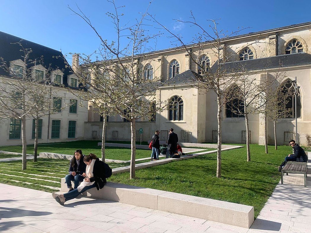 3月，巴黎政治学院香槟分校的校园。
