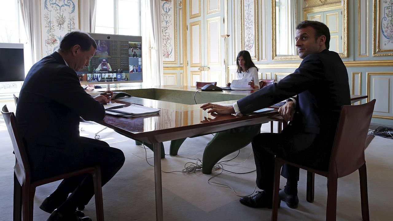 法国总统马克龙参加G20特别视频峰会。（AP）