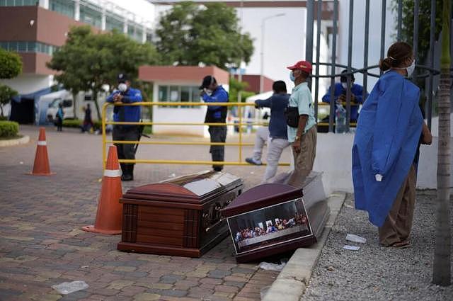 厄瓜多尔大城市街头现400具遗体，无人认领腐烂发臭，女市长求助