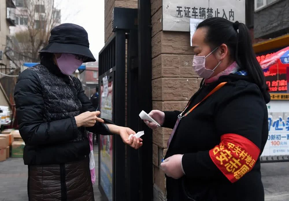 疫情下的中国现状：留学生回国隔离把垃圾存冰箱防腐烂 第一次感到舆论可怕（组图） - 2