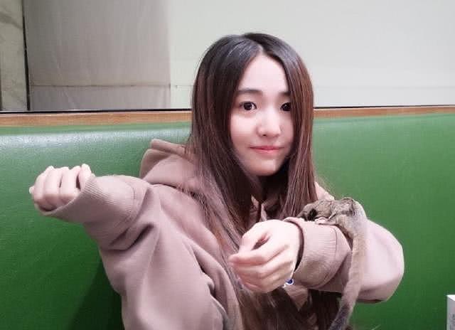 金龟子21岁女儿罕曝光！13岁初恋谈了7年，幸福值堪比父母？（组图） - 2