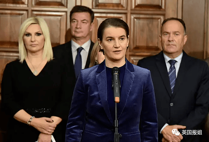 塞尔维亚女总理又美又飒！在保守国家公开出柜，人生太传奇（组图） - 26