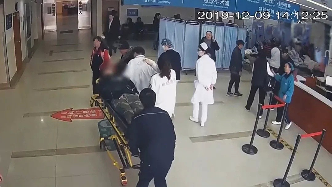 澳洲华人妈妈带娃回国，全程口罩防护！刚下飞机昏倒，送医猝死，防疫人员吓懵，当心旅途中的“沉默杀手” - 22