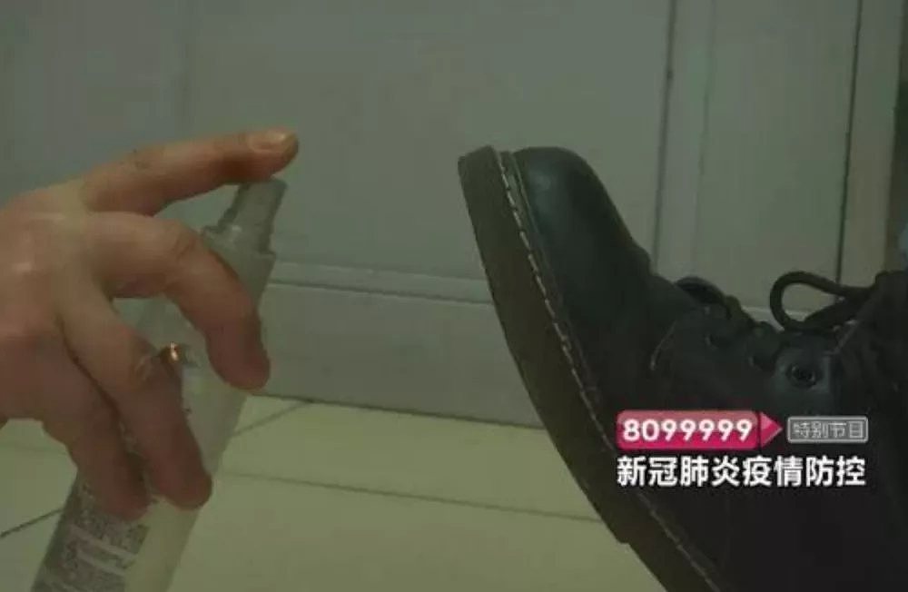澳媒：脚上起痘恐是新冠无症状感染早期预警！2名华人女子肺部CT毛玻璃状，竟是用了它，赶紧自查 - 2