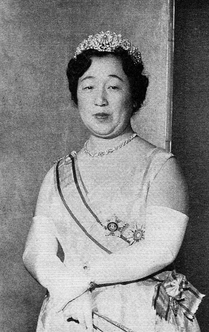 日本最美皇后，被婆婆折磨至流产！到底是和王室多大仇怨？死后都拒绝与天皇合葬（组图） - 13