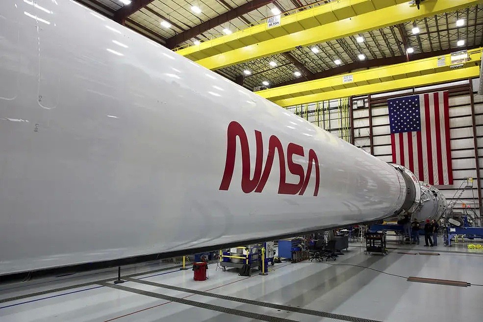 NASA官宣：SpaceX龙飞船5月27日进行首次载人飞行（图） - 2