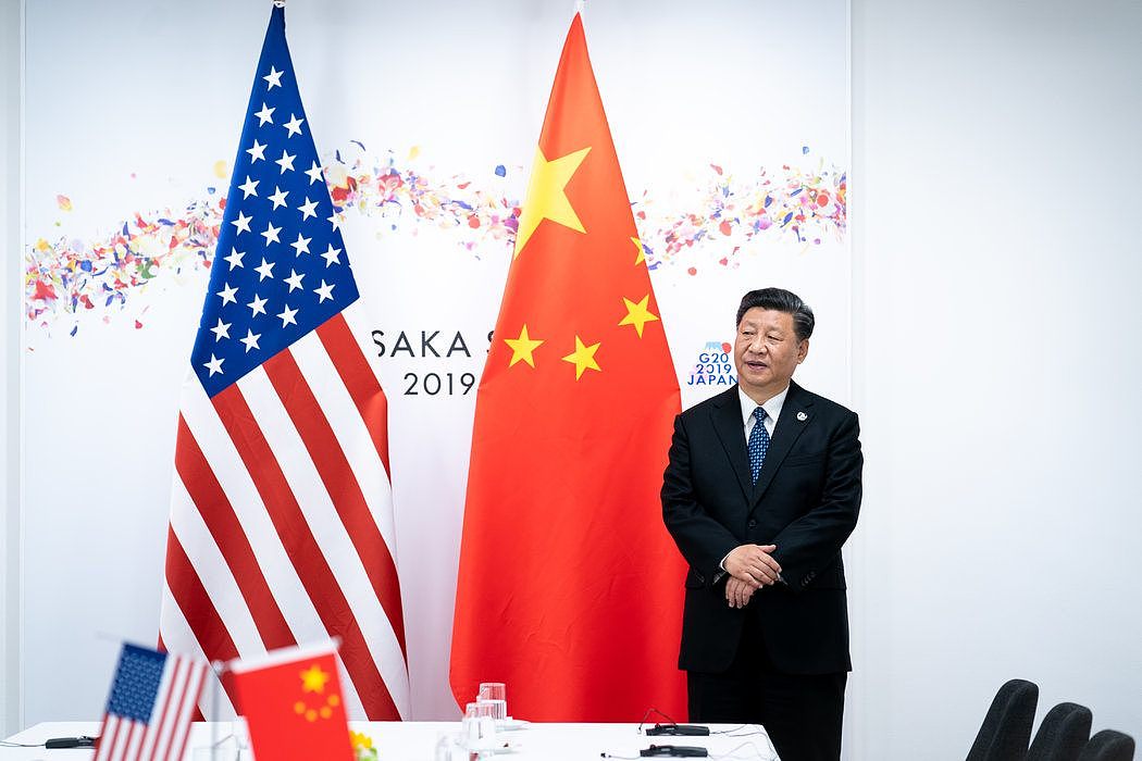 特朗普经常对中国国家主席习近平大加赞赏，以期达成贸易协议。