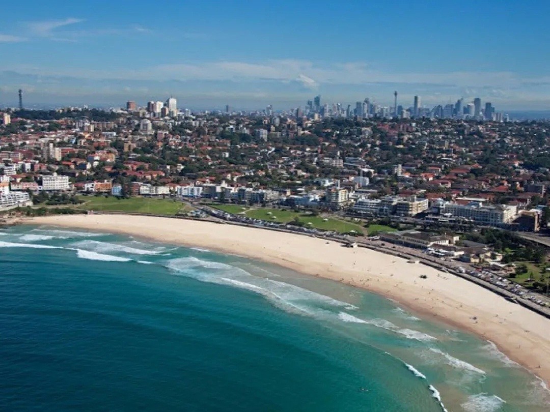澳洲人重回海滩的画风震惊所有人！莫里森宣布“解封迈出第一步”，三个州或将率先解除“社交限制” - 21