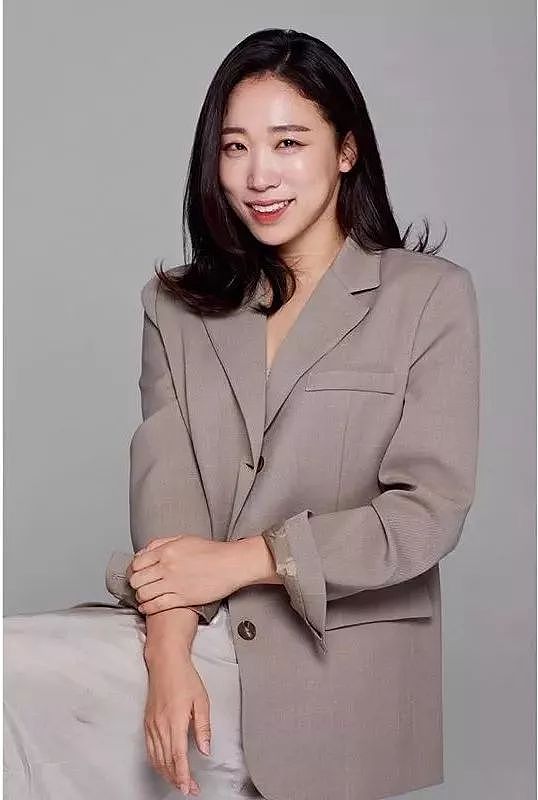 【亲子】37岁韩国女星升级当妈，另类带娃笑喷网友：真的太沙雕了（组图） - 9