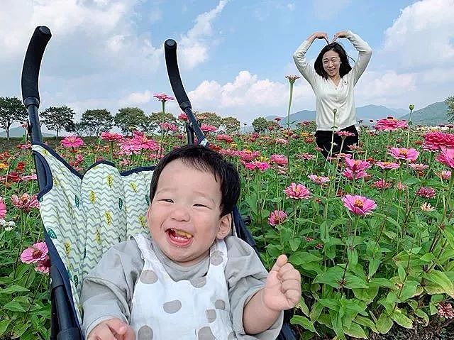 【亲子】37岁韩国女星升级当妈，另类带娃笑喷网友：真的太沙雕了（组图） - 63