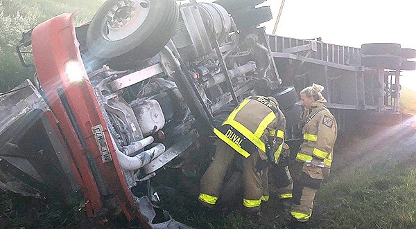 Dump-Truck-West-Melbourne-Overturned-600-2.jpg,0