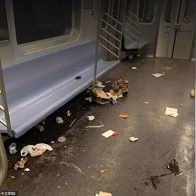 纽约地铁被流浪汉占领，不戴口罩直接在车上睡觉吃饭大小便
