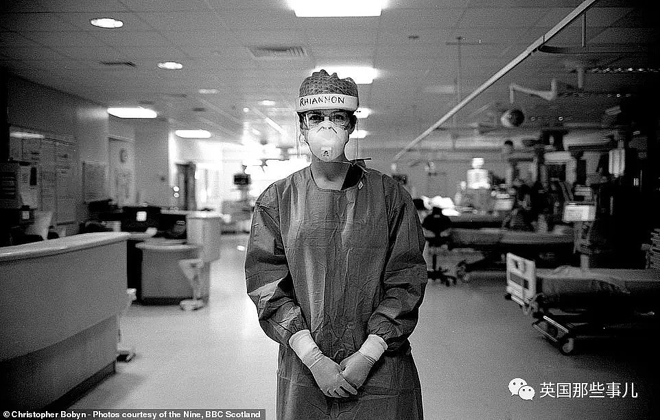 专家打脸英国日检测数据！BBC摄影师拍下ICU病房里的心碎时刻（组图） - 30