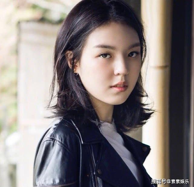 哈文为李咏庆52岁冥生：6朵玫瑰花表思念之情，女儿法图麦紧跟 （组图） - 6