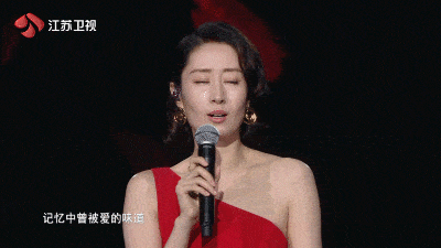 女演员刘敏涛因为几个表情冲上微博热搜第一！她说：我真的没醉（视频/组图） - 3