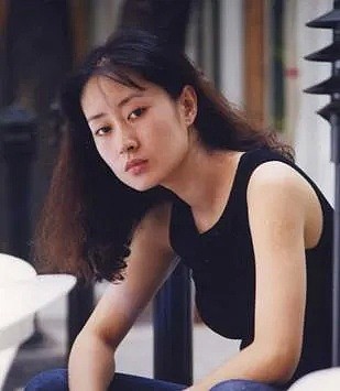 44岁刘敏涛“醉酒唱歌”上热搜，这个被婚姻禁锢七年的女人到底怎么了？（图） - 7