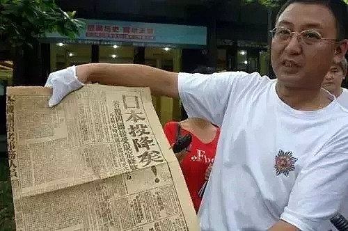 嫌工资低辞职的四川副市长，如今光脚坐在火车站…（图） - 13