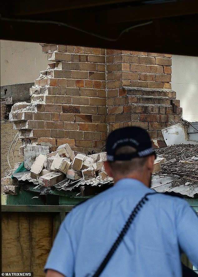 悉尼建筑工地发生墙体倒塌，4名工人被压！相关部门：立即停止施工（组图） - 3