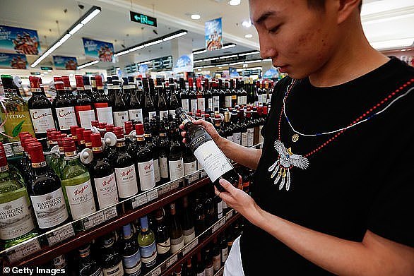28332162-8310297-China_is_a_key_market_for_Australia_s_wine_companies_Pictured_A_-a-59_1589353410973.jpg,0