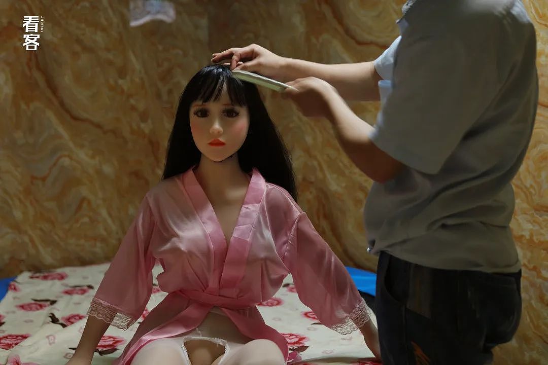 深圳Ai Ai Land：硅胶娃娃体验馆里的性与爱（组图） - 20