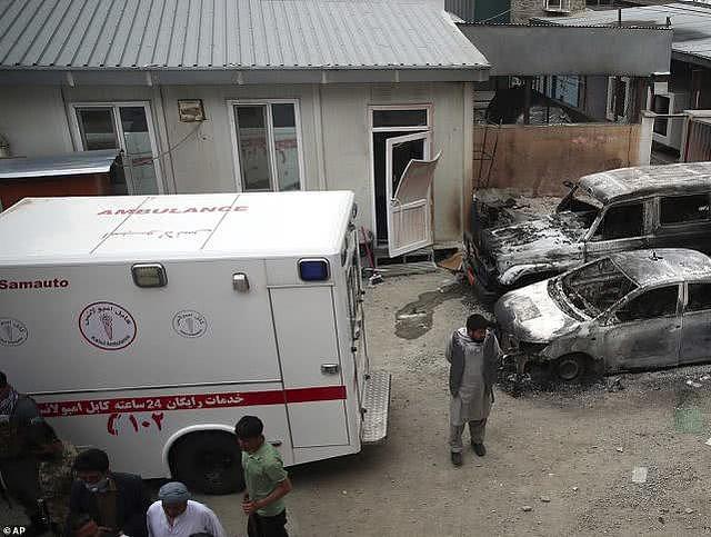 恐怖分子假装警察突袭阿富汗医院，杀死至少14名婴儿产妇和护士