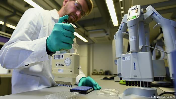 Deutschland Biotech-Unternehmen CureVac (Reuters/A. Gebert)