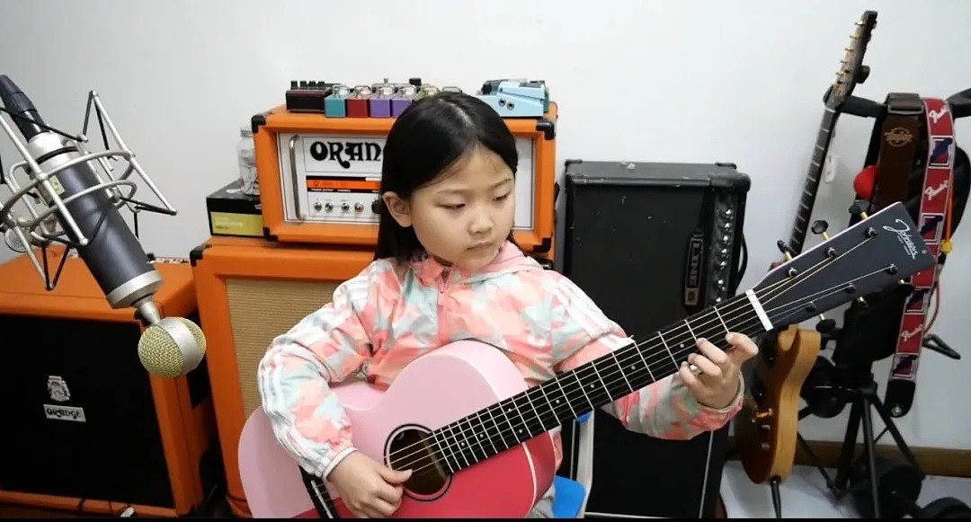外国网友疯狂膜拜的6岁中国女孩！大神主动来伴奏，维密超模求认识 （组图） - 15