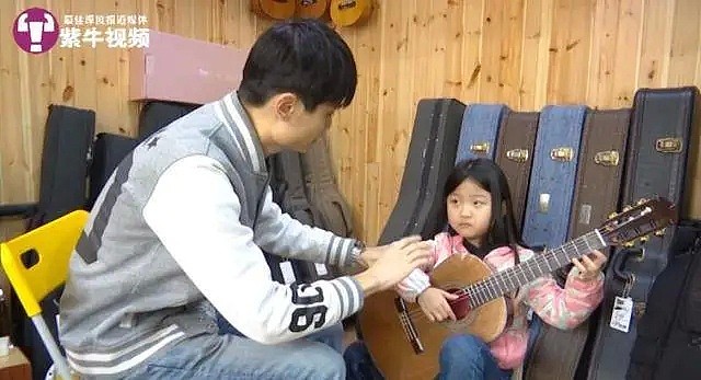 外国网友疯狂膜拜的6岁中国女孩！大神主动来伴奏，维密超模求认识 （组图） - 17