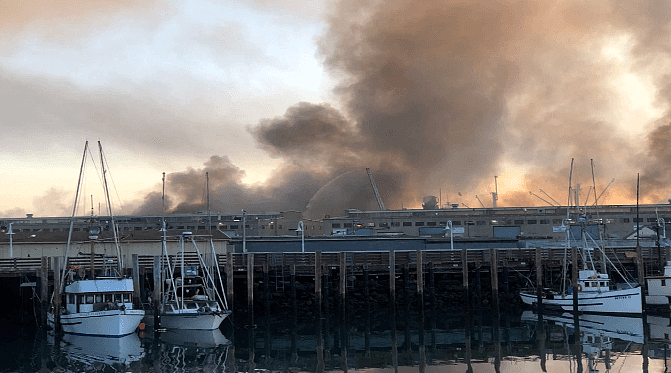 太可惜！名胜化灰烬，旧金山渔人码头凌晨起火到天明，蘑菇云犹如核弹爆发（视频/组图） - 17